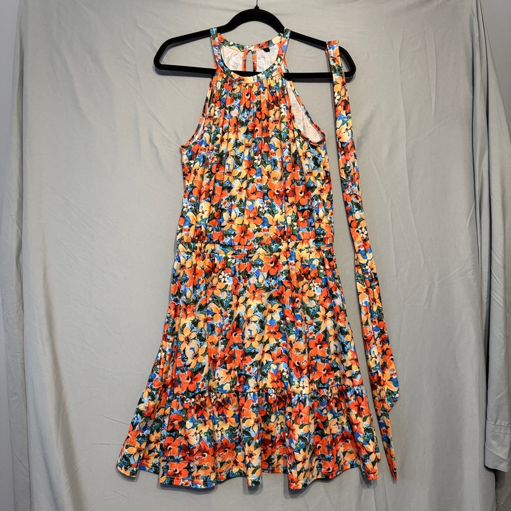 Newshows Womens Floral Halter Dress w Belt Size Large Cottagecore Tropical Flowy